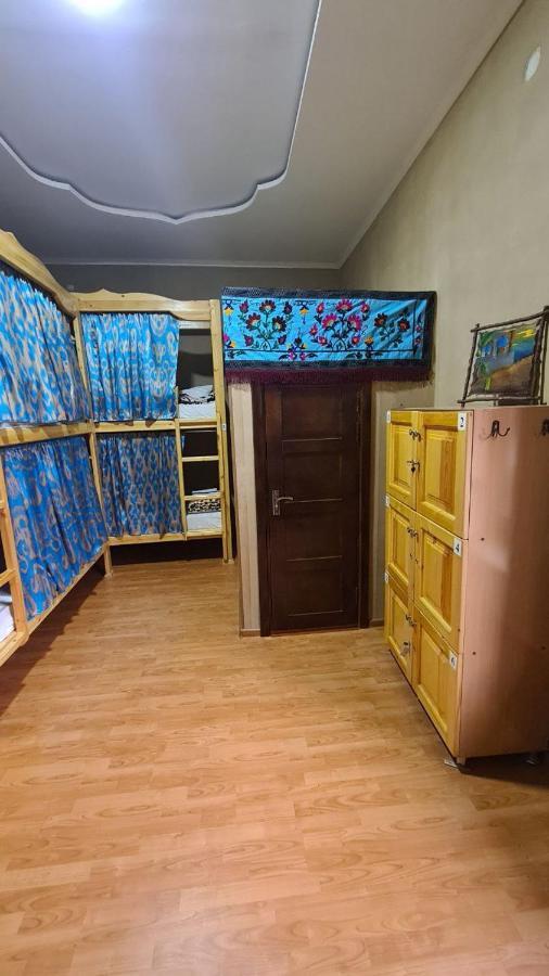 Azaliya Hostel Samarkand Exteriör bild