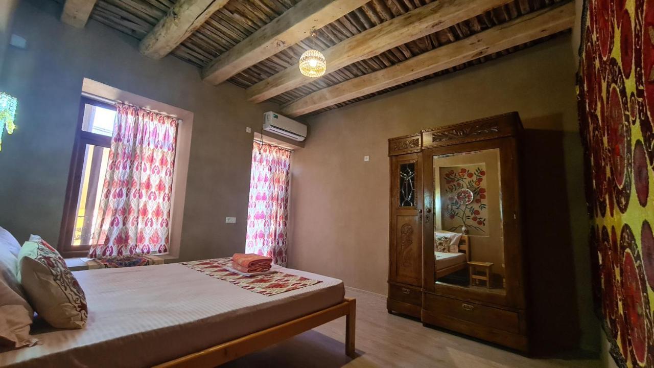 Azaliya Hostel Samarkand Exteriör bild